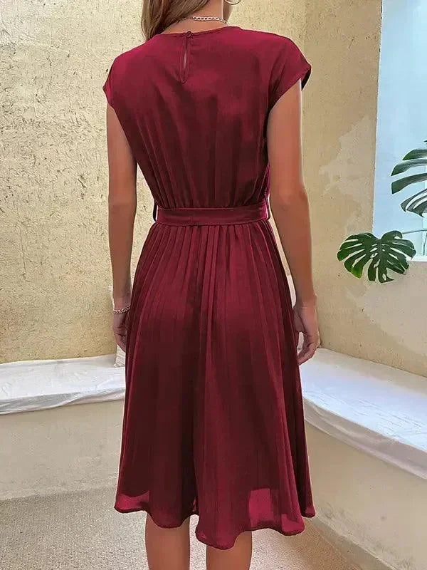 Chic Red Chiffon Pleated Midi Dress