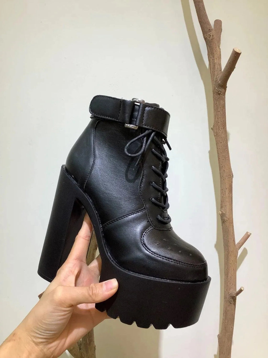 Black Block Heel Platform Boots - Boots - LeStyleParfait
