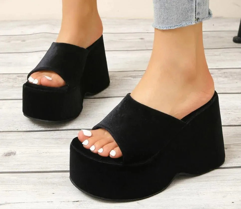 Chunky Printed Wedge Sandals - Wedge Shoes - LeStyleParfait