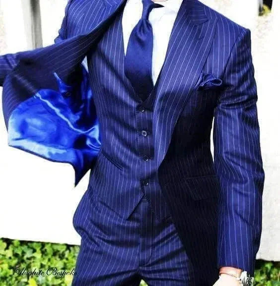 Costumes trois pièces élégants pour hommes : Le guide de style complet des gentlemen modernes fashion image