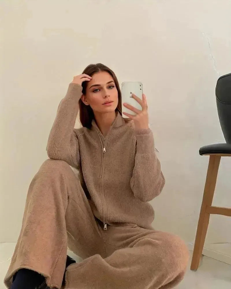 Cozy Women Zipper Lounge Two-Piece Set - Casual Lounge Two-Piece Set - LeStyleParfait