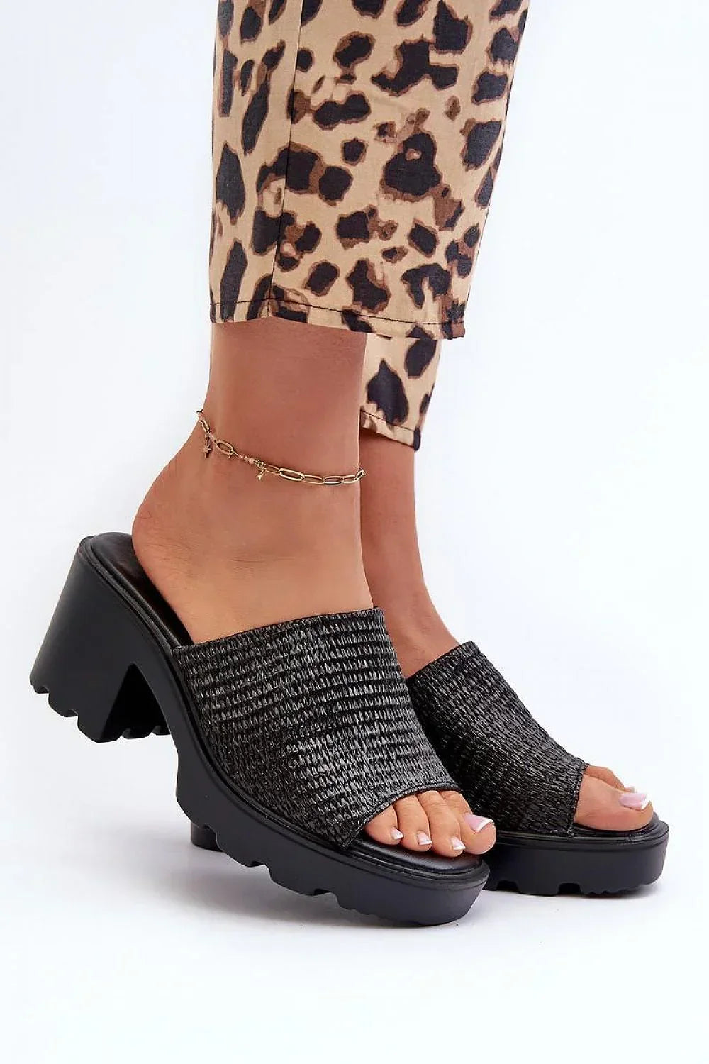  Flip-flops model 197723 Step in style 