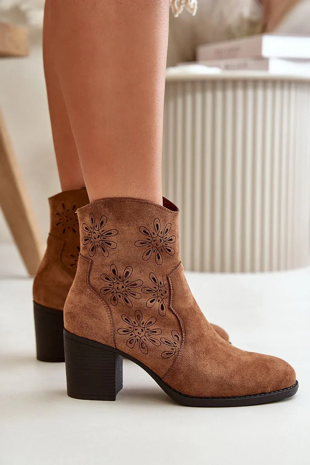  Heel boots model 199068 Step in style 