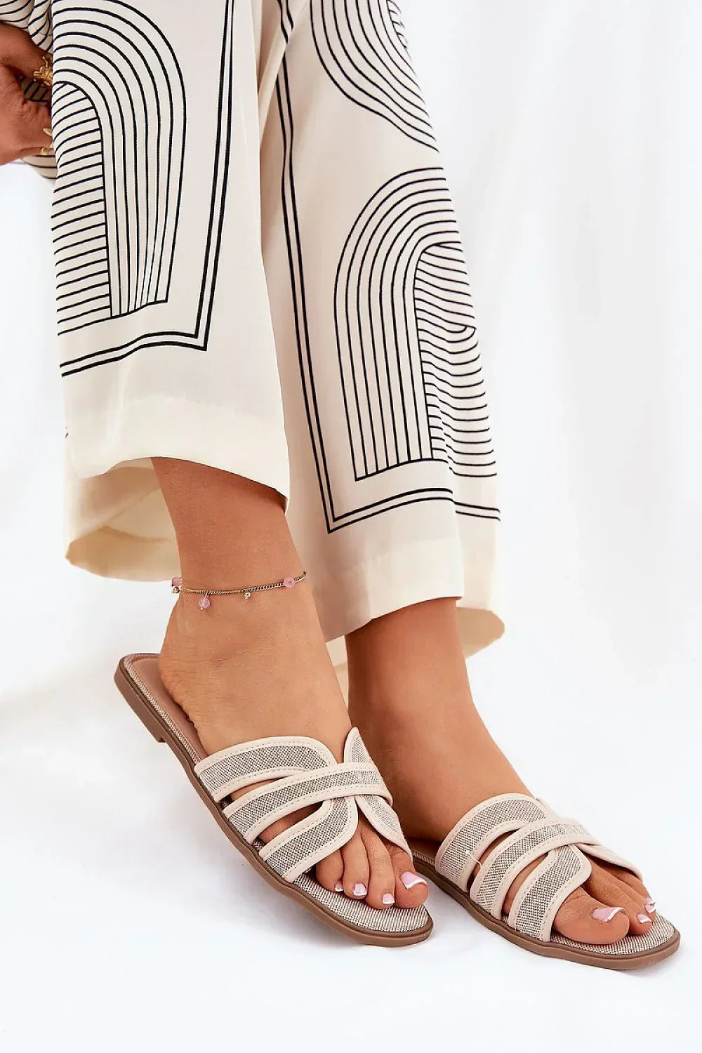  Flip-flops model 209954 Step in style 