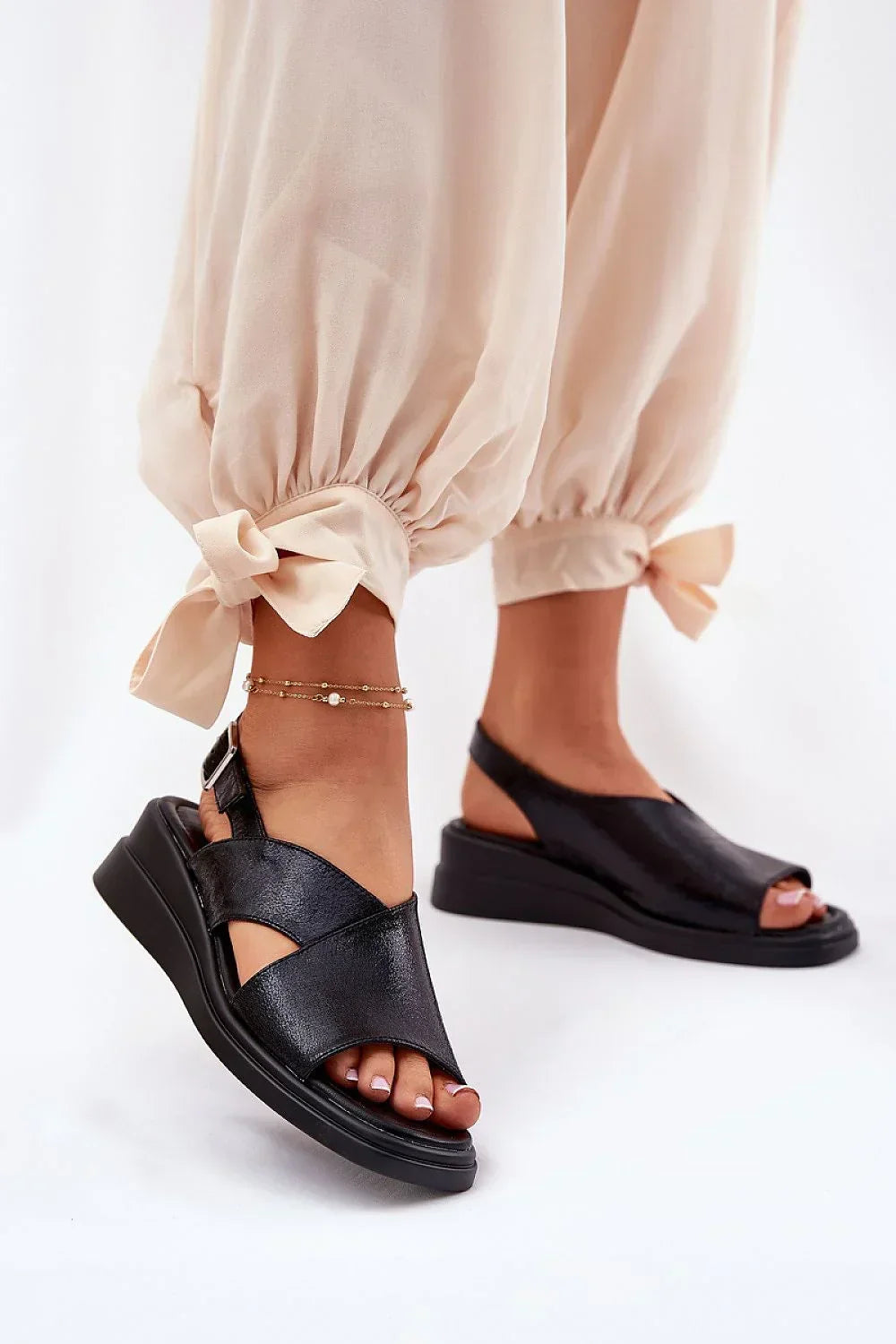  Buskin model 211943 Step in style 
