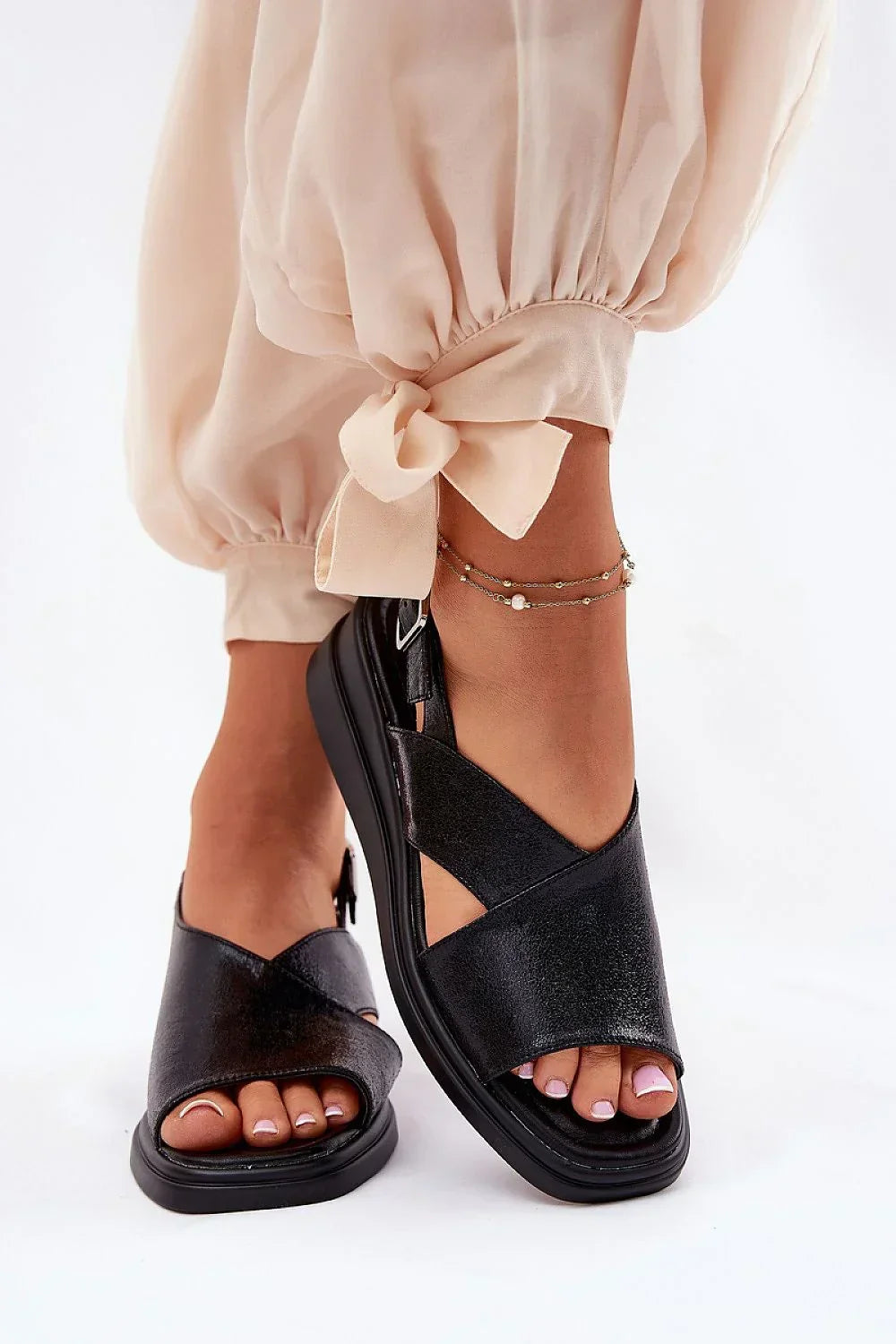  Buskin model 211943 Step in style 