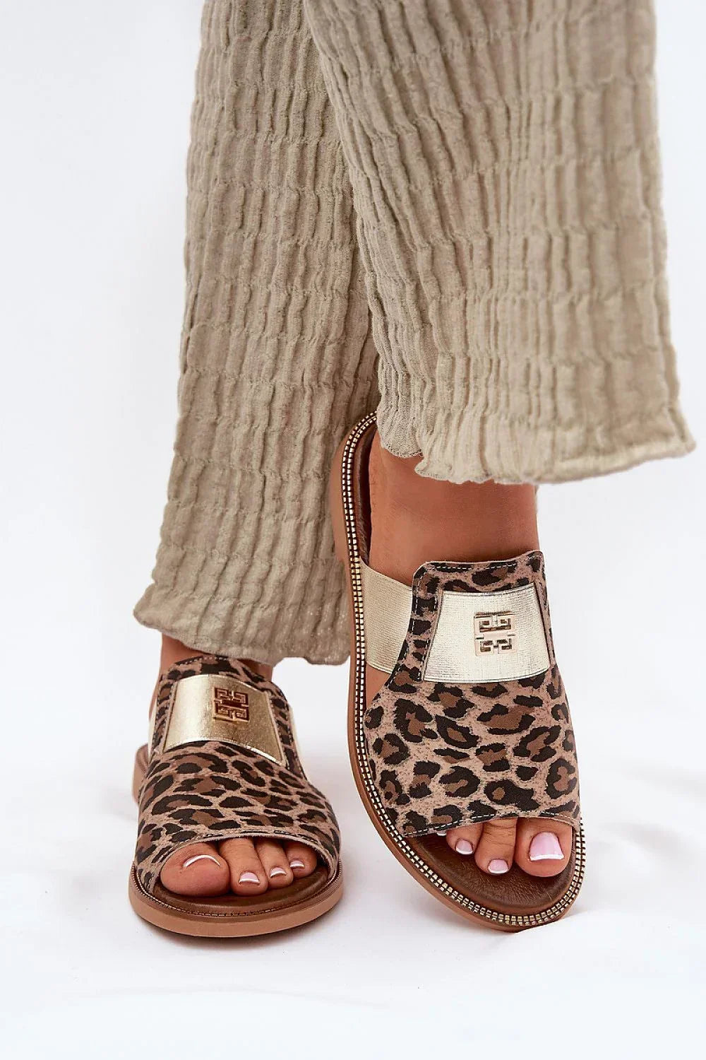  Flip-flops model 213180 Step in style 