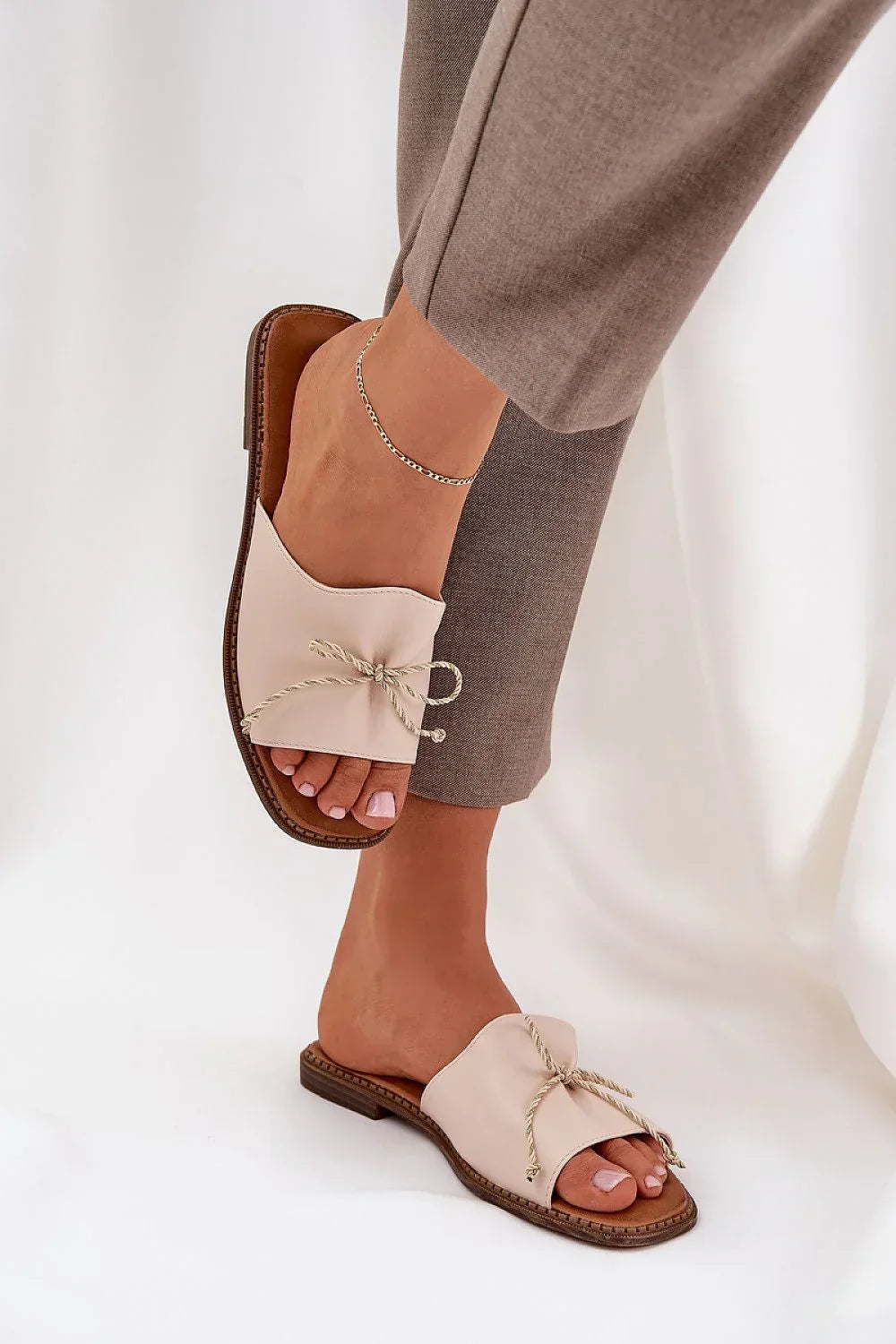  Flip-flops model 214365 Step in style 