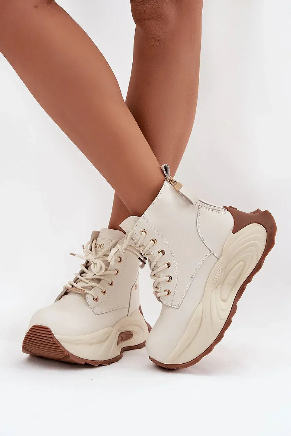  Boots model 219250 Step in style 