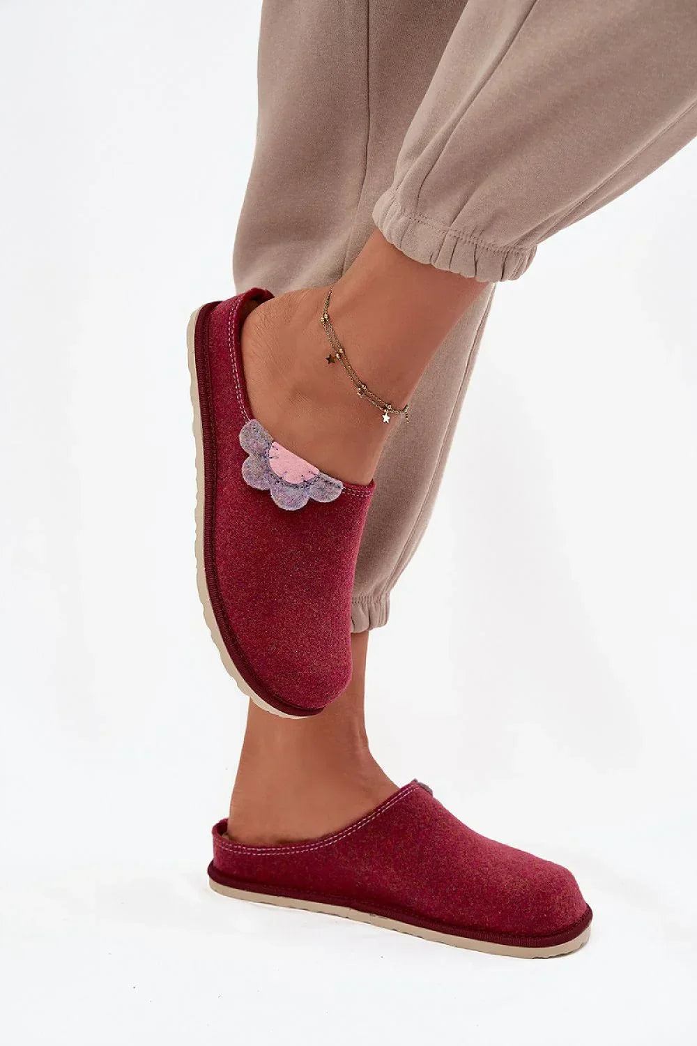  Slippers model 220063 Step in style 