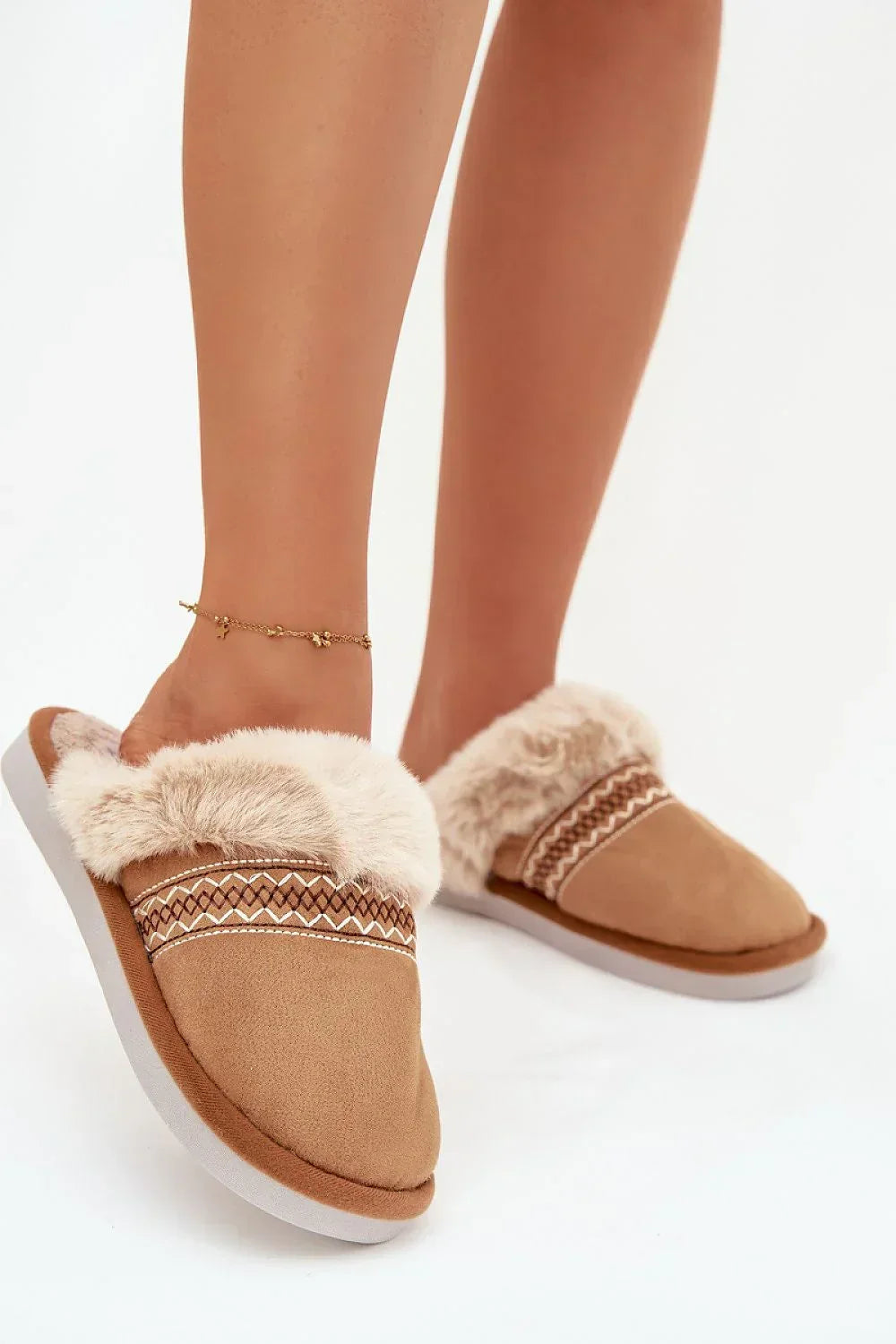  Slippers model 221487 Step in style 