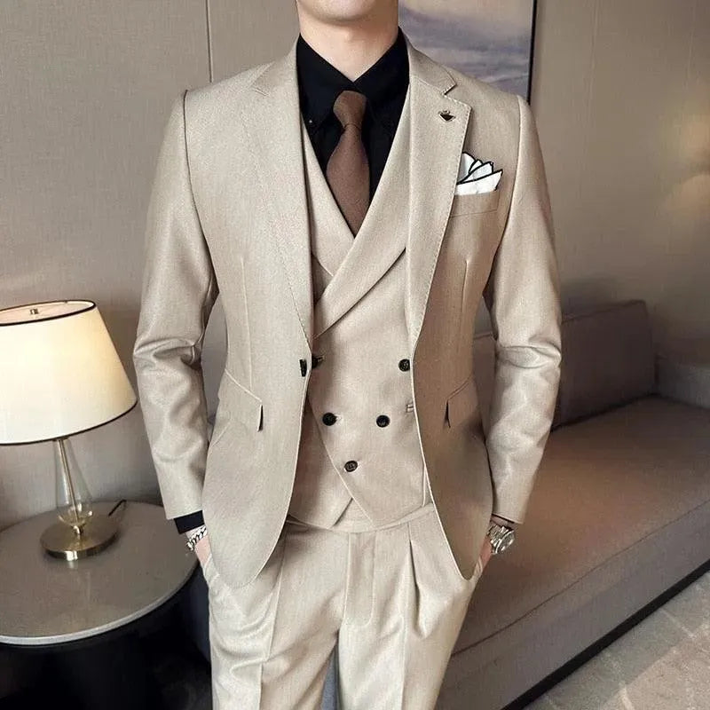 Costumes trois pièces élégants pour hommes : Le guide de style complet des gentlemen modernes fashion image