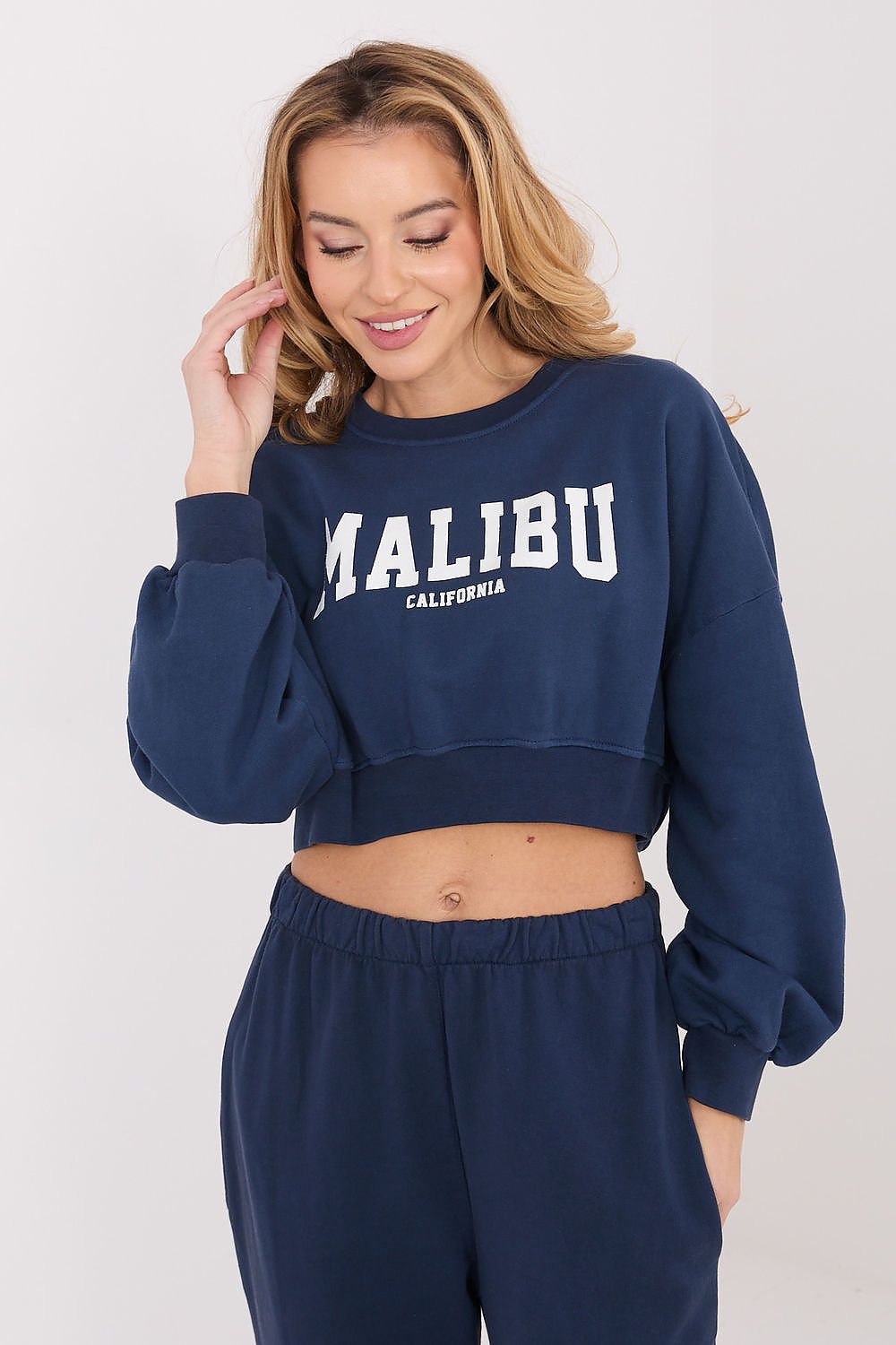 Women Loose Letters Crop Sweatshirt Modern Style-Women Sweatshirt-LeStyleParfait