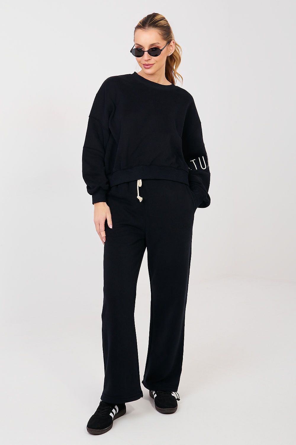 Women Loose Plain-Solid Crop Sweatshirt Modern Style-Women Sweatshirt-LeStyleParfait