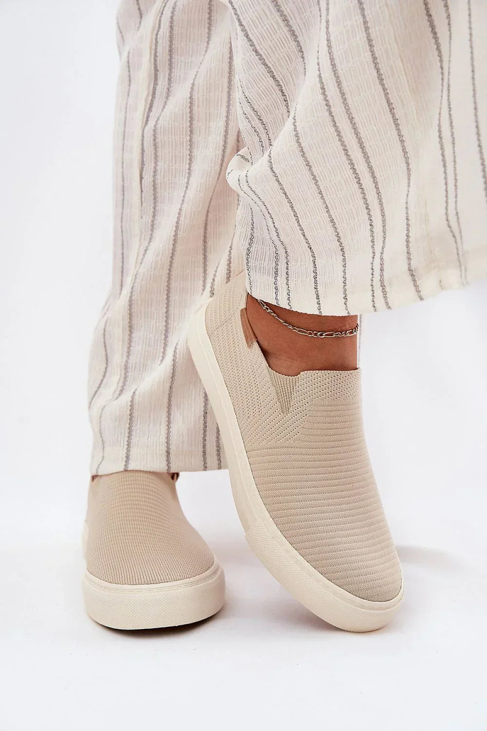 Women Minimalist Slip-On Sneakers Lightweight Commuter Shoes-women sneakers-LeStyleParfait