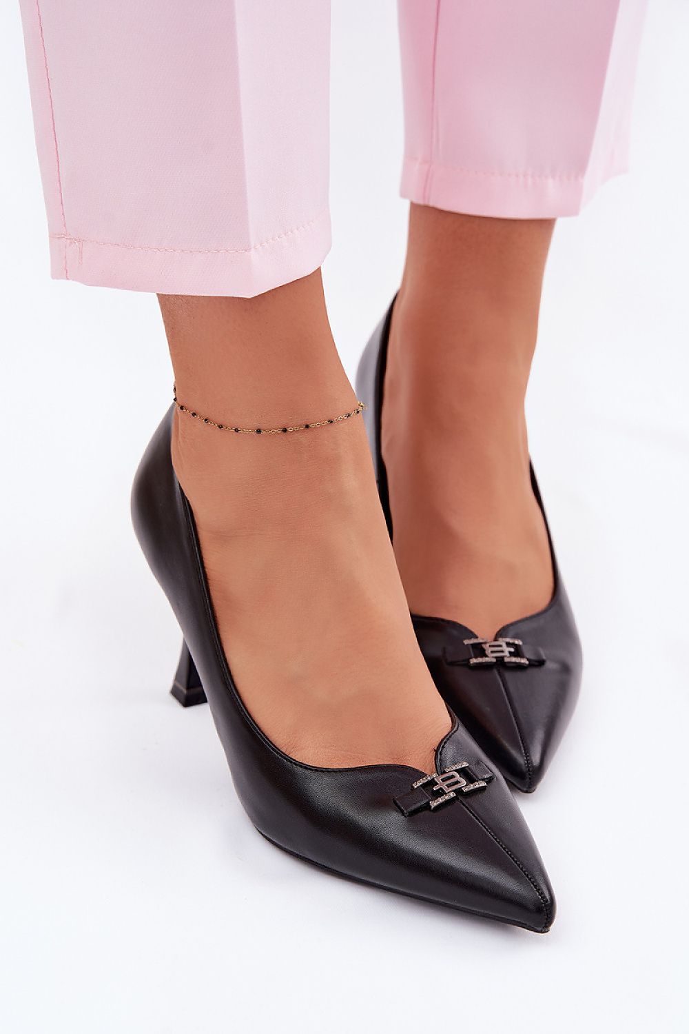 Escarpins Femme noirs à bout pointu et talon aiguille-Escarpins Femme-LeStyleParfait