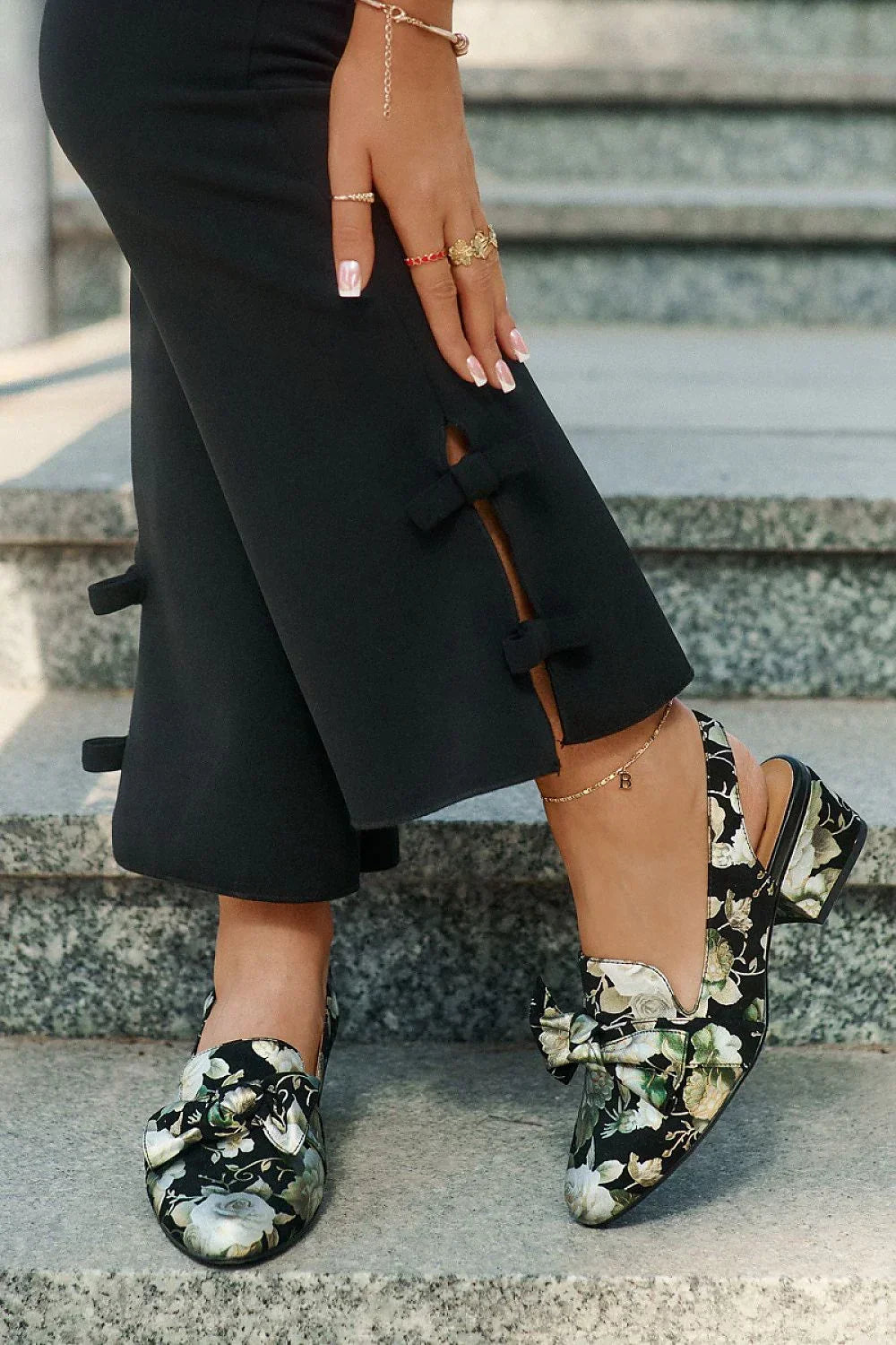 Escarpins Femme en cuir à bride arrière et talon carré-Escarpins Femme-LeStyleParfait
