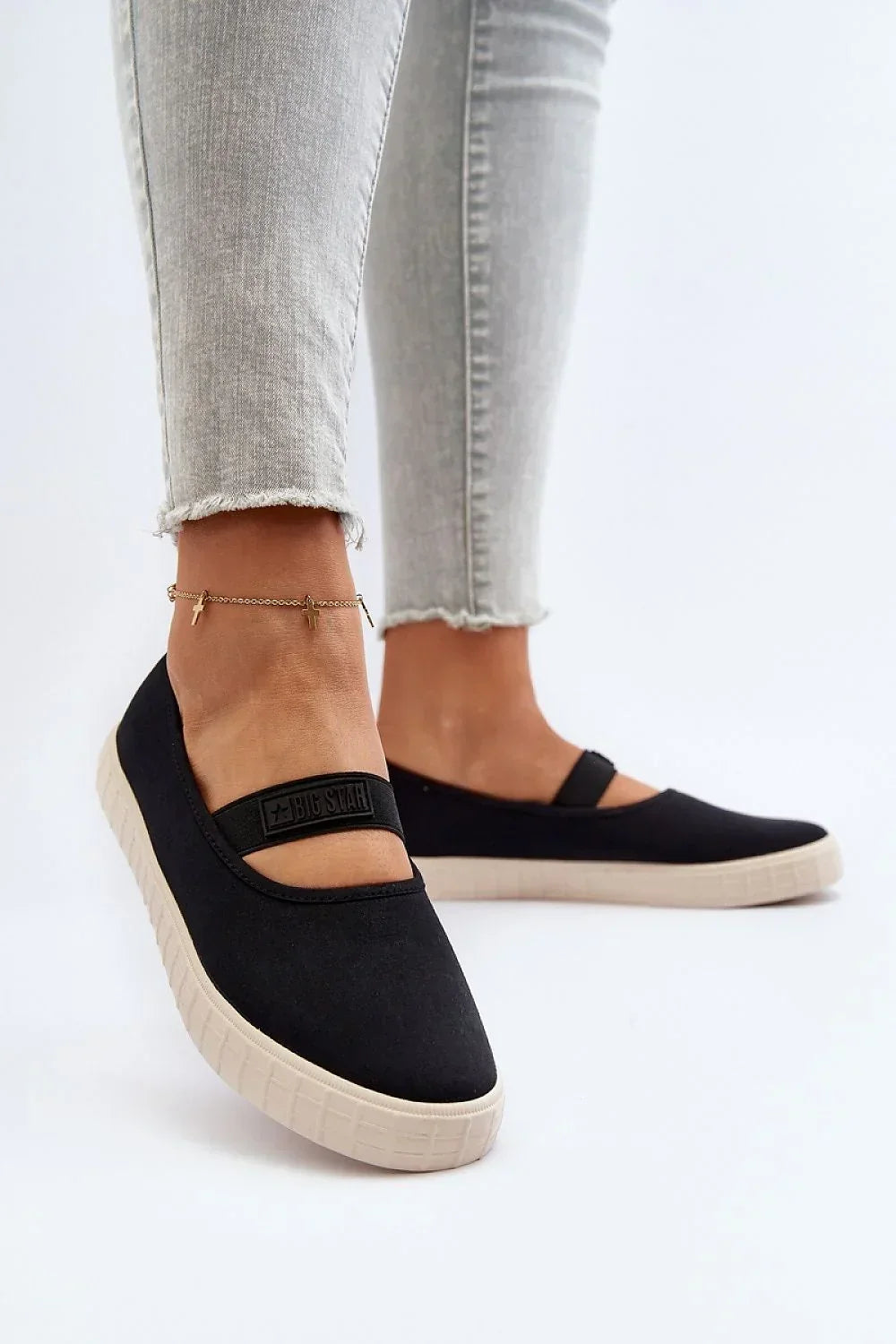 Women's Sneakers - Low-Top Sneakers - Slip-On Spring-Summer Shoes