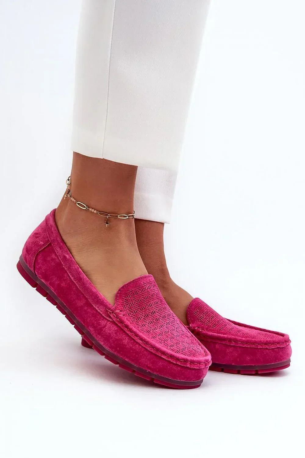 Women’s suede moccasin loafers in navy and pink, comfortable women’s suede loafers for spring–summer outfits
